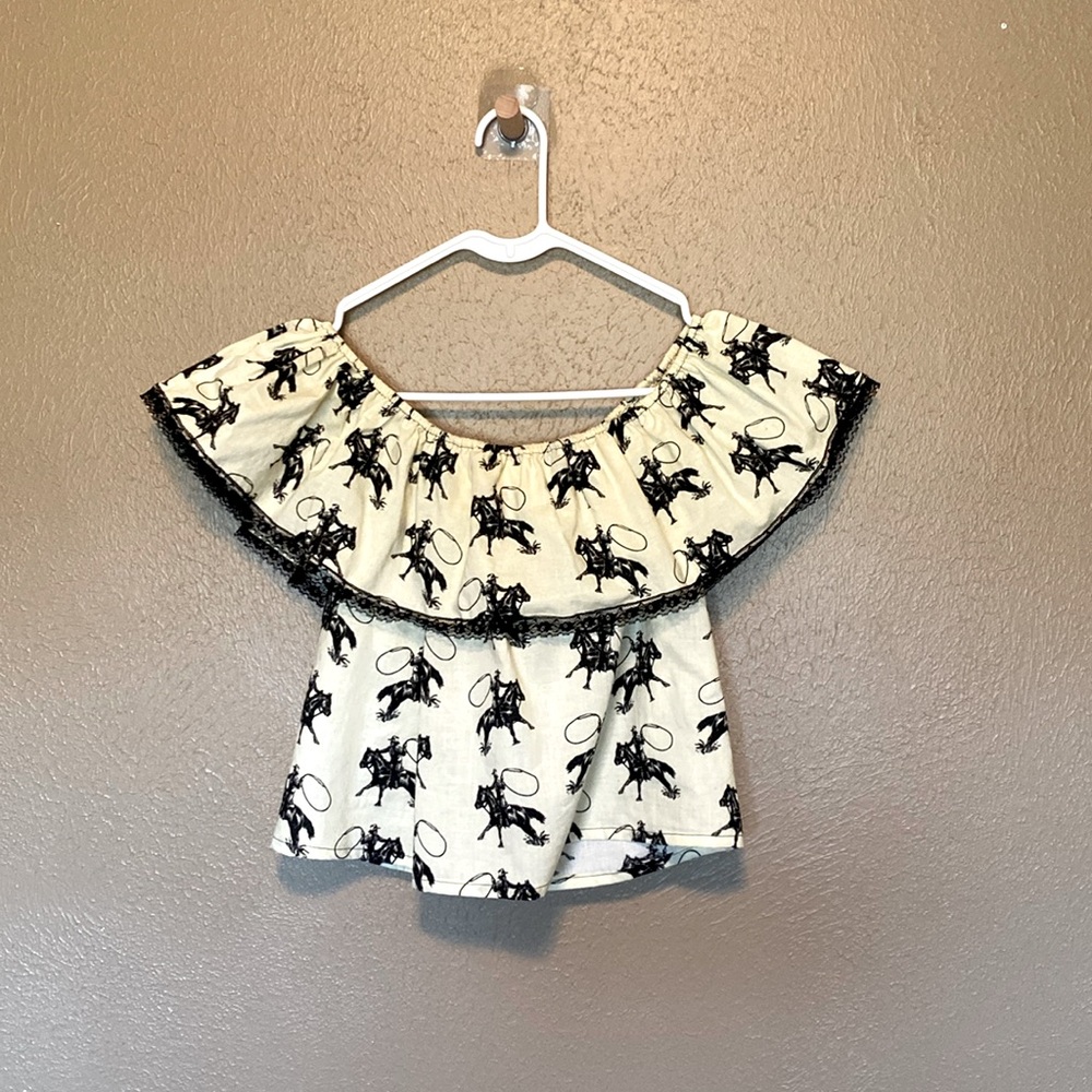 Vintage western themed cropped over the shoulder top size small